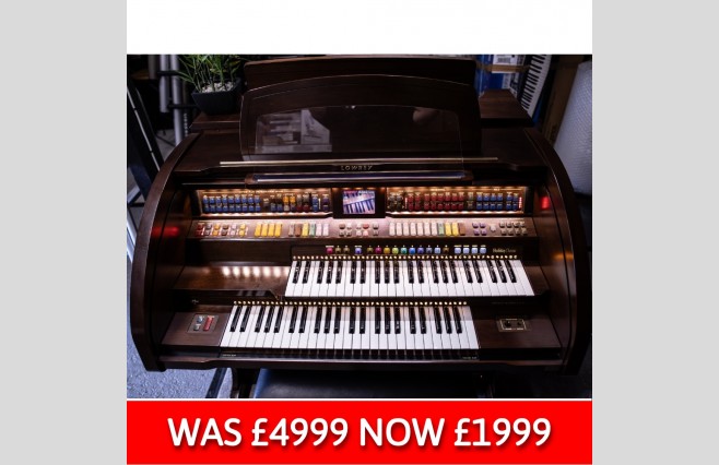 Lowrey Holiday Classic Organ, Used, SALE PRICE BARGAIN (SN:00A300 60902 50577) - Image 1